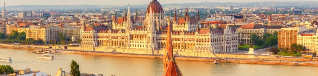 alt="Budapest, Hungary"