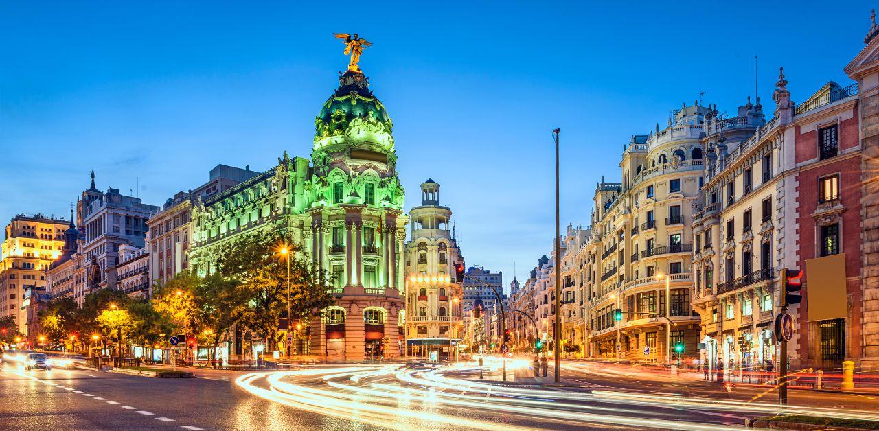 alt="Madrid vacation cheap flight"